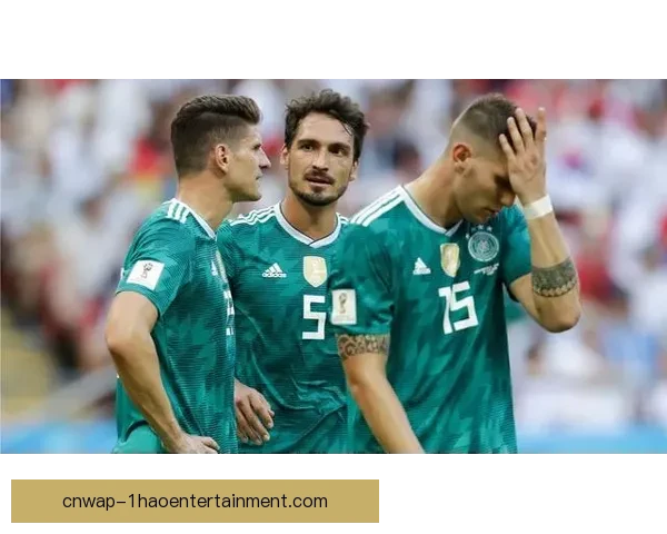 亚平宁之夜再燃战火拉齐奥罗马同城德比碰撞火药味直冲看台球迷心